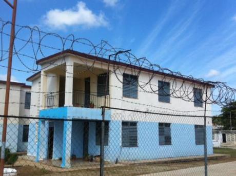 Cuba, presos y prisiones: volviendo las costuras del revés