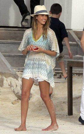 Jessica Alba, estilo en St. Barts