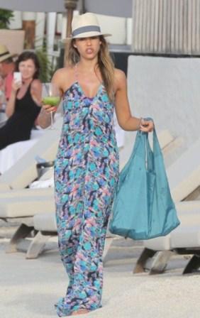 Jessica Alba, estilo en St. Barts