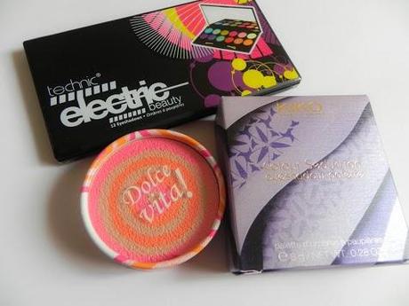 Concurso y sección de looks del mes: Un poquito de trópico... Concurso y sección de looks del mes: Un poquito de trópico...