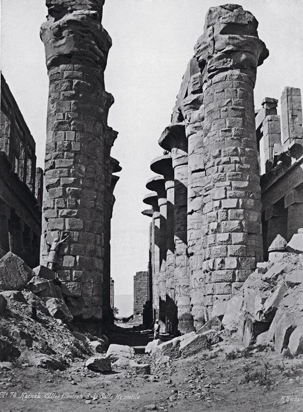 Tesoros egipcios en blanco y negro