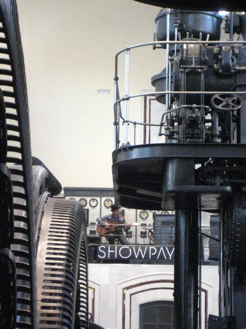 De vuelta del Mercado de Motores