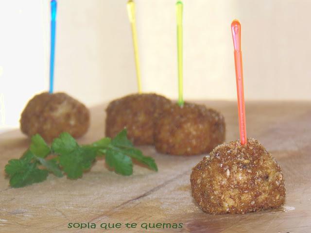 BOLITAS DE QUESO CON SÉSAMO CARAMELIZADO