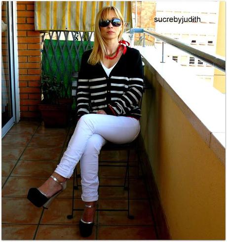 trend white / black and stripes