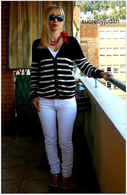 trend white / black and stripes