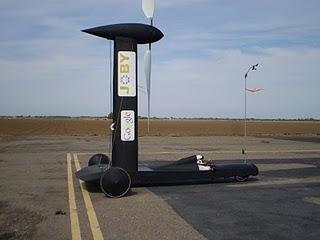 Vehículo propulsado por energía eólica capaz de superar la velocidad del viento