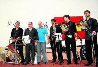 Fanfarrias de libertad