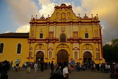 Pueblos zapatistas y el cañón del sumidero
