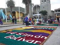 Alfombras de la I.E. Simón Bolívar para el CORPUS CHRISTI (Otuzco 2010 )