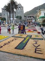 Alfombras de la I.E. Simón Bolívar para el CORPUS CHRISTI (Otuzco 2010 )