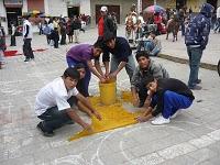 Alfombras de la I.E. Simón Bolívar para el CORPUS CHRISTI (Otuzco 2010 )