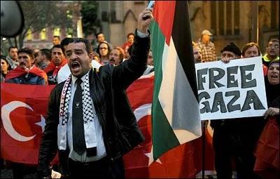 El Gobierno israelí se queda solo ante las críticas.