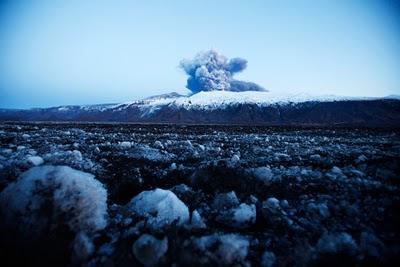 -IMAGENES DEL VOLCAN EN ISLANDIA-