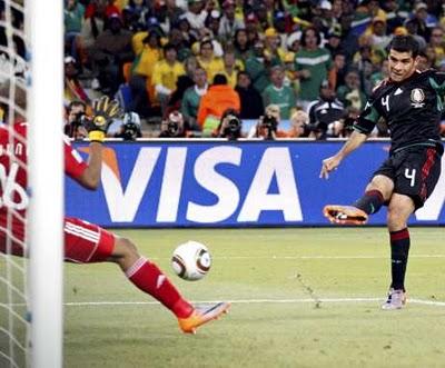 SUDÁFRICA 2010: SUDÁFRICA CREYÓ Y CASI DA LA SORPRESA