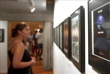 La innovación y la independencia de los afiches polacos se exhibe en Uruguay