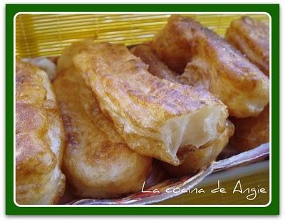 CHOCOLATE CON CHURROS