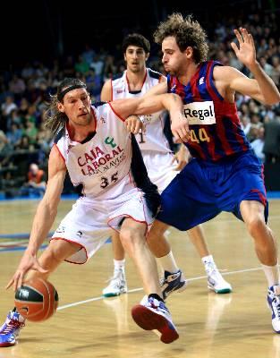 El Caja Laboral le da un repasito al Barça