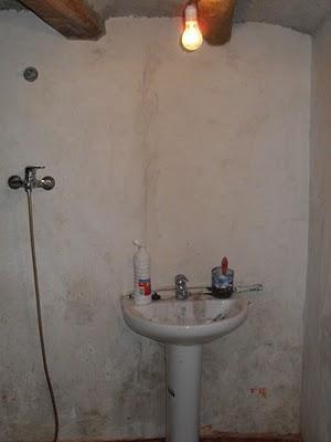 Reforma de una casa de 500 años: El baño del taller