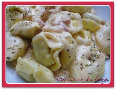 TORTELLINIS CON SALSA DE CURRY