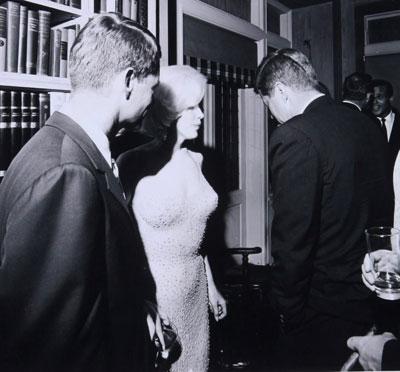 Sale a la luz una foto inédita de Marilyn Monroe con John y Robert Kennedy