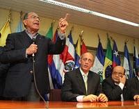 CARLOS ROCA, EL CANDIDATO DEL APRA A LA MUNICIPALIDAD DE LIMA