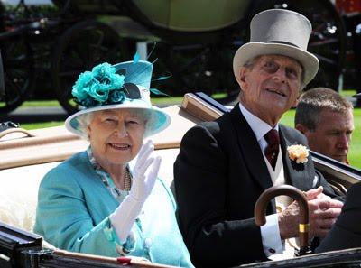 La locura de los sombreros llega de nuevo con las carreras de Ascot. Los hombres se animan, no te lo pierdas!