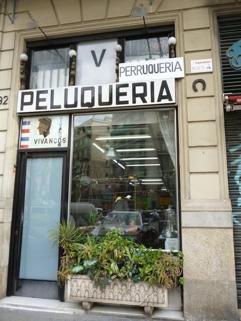 BARCELONA...SALÓN DE ALTA PELUQUERÍA, VIVANCOS, DEL SR. CRISTÓBAL VIVANCOS, CARRER MUNTANER, Nº 92...MUCHAS GRACIAS POR SU AMABILIDAD Y UN FUERTE ABRAZO...10-04-2013...