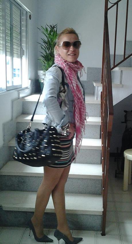 Combinando mi falda étnica Combinando mi falda étnica