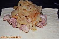 SAQUITOS DE POLLO, QUESO Y CEBOLLA.