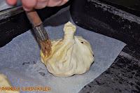 SAQUITOS DE POLLO, QUESO Y CEBOLLA.