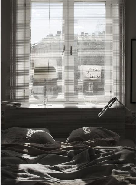 techos altos decoración suelo de parquet de roble espigado puerta corredera decoración productos de diseño piso nórdico diáfano muebles de diseño diseño de interiores decoración nórdica decoración de interiores Bulthaup y Gaggenau blog decoración 