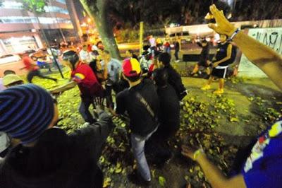AGRESIÓN ESTUDIANTES VENEZUELA PLAZA LA CASTELLANA