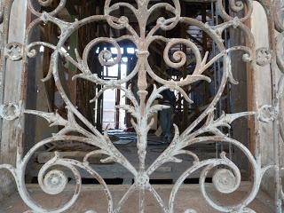 rEStAUraciÓN de EleMEnToS MetÁLicoS: ReJAs y BarANDillAs