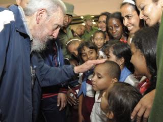 Fidel Castro inaugura complejo educacional en Cuba [+ fotos]