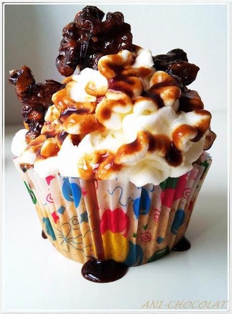 Cupcakes de nata montada y nueces caramelizadas