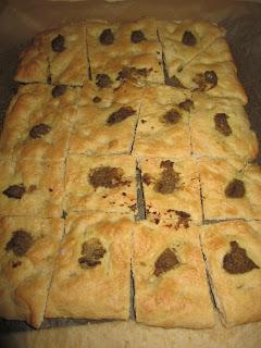 FOCCACIA CON TAPENADE