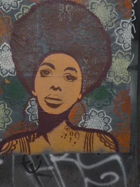 BARCELONA...LOS GRAFFITIS, DEDICADO A CHORDI...DEL FANTÁSTICO BLOG SOBRE ARTE URBANO, HOY LOS MININOS ...12-04-2013...