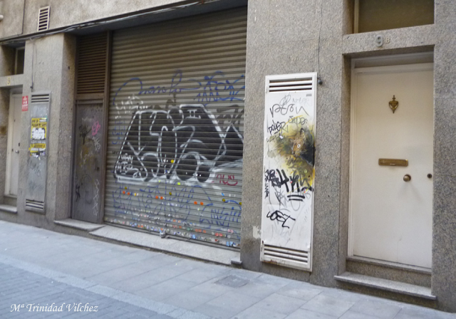 BARCELONA...LOS GRAFFITIS, DEDICADO A CHORDI...DEL FANTÁSTICO BLOG SOBRE ARTE URBANO, HOY LOS MININOS ...12-04-2013...