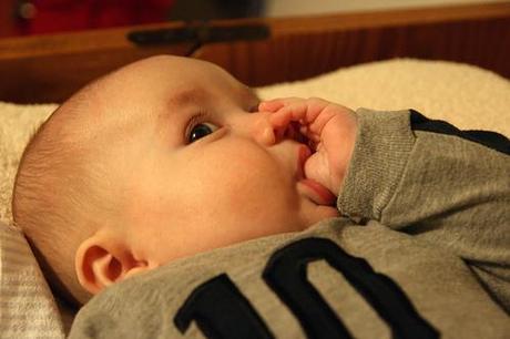 Chuparse el dedo repercute en el desarrollo dental del niño