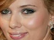 Scarlett Johansson confirma romance periodista francés
