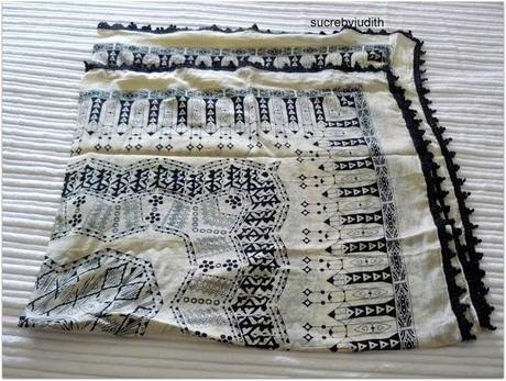 MY FAVORITE CUPBOARD / Scarves MY FAVORITE CUPBOARD / Scarves