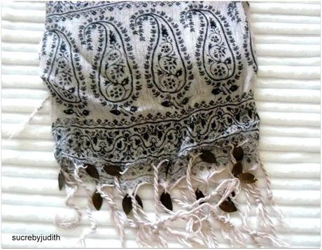 MY FAVORITE CUPBOARD / Scarves MY FAVORITE CUPBOARD / Scarves