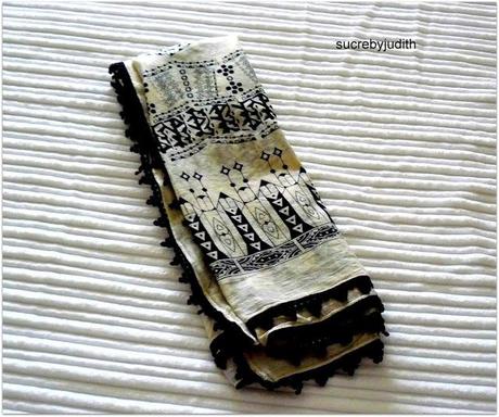 MY FAVORITE CUPBOARD / Scarves MY FAVORITE CUPBOARD / Scarves