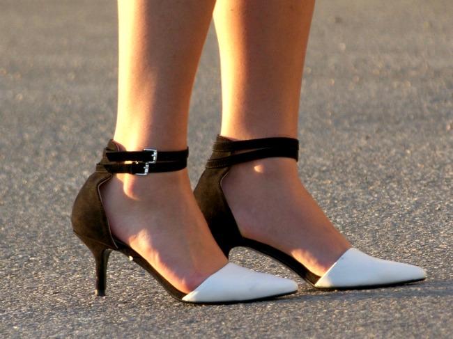 LACE TOP + WHITE SKIRT