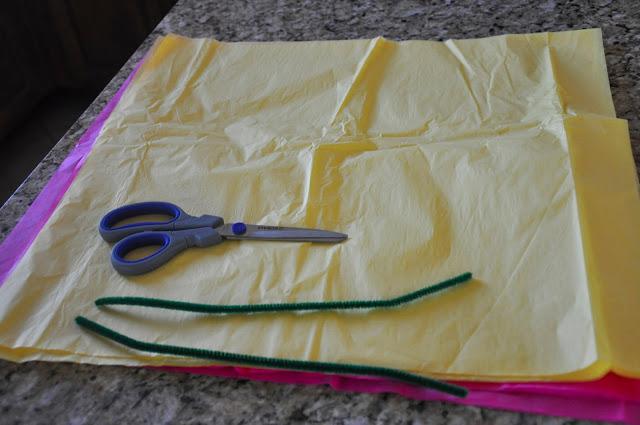 Cómo hacer una flor con papel de seda