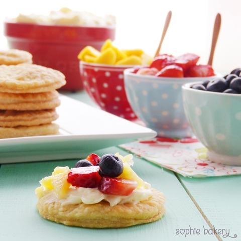 FRUIT PIZZA