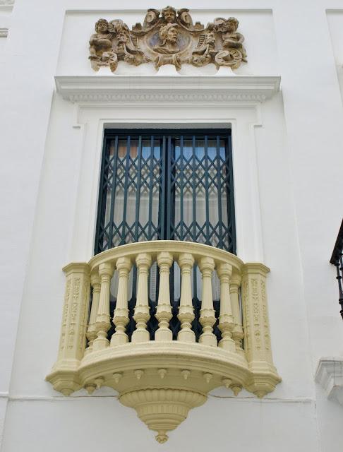 El número 57 de la Calle San Vicente.
