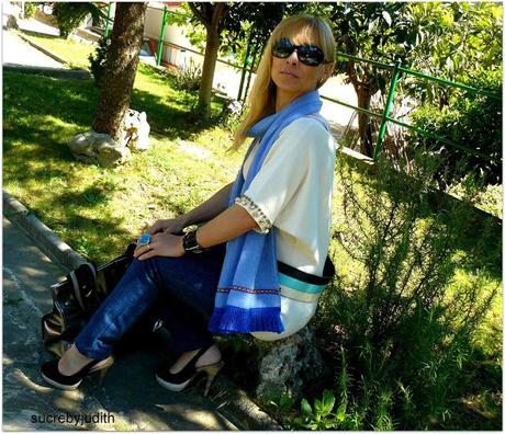 BLUE MIXING BLUE MIXING