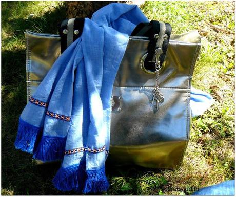 BLUE MIXING BLUE MIXING