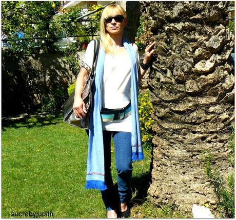 BLUE MIXING BLUE MIXING